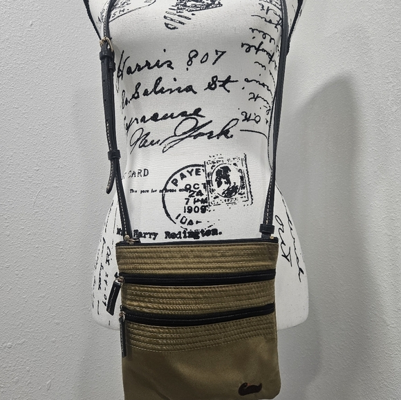 Dooney & Bourke triple zip crossbody bag - Picture 2 of 11